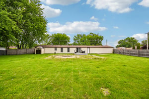 E Cermak Rd-S2305-033.jpg