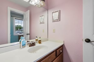 Homestead Dr-S0907-044.jpg