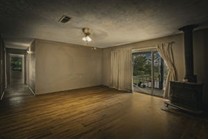  Photo 37