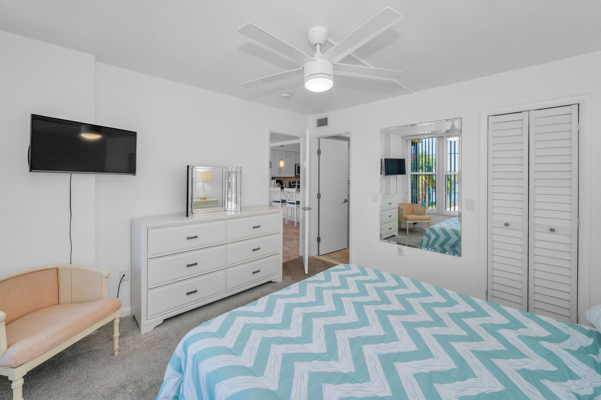 Master Bedroom1c
