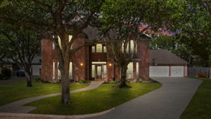  Photo 0