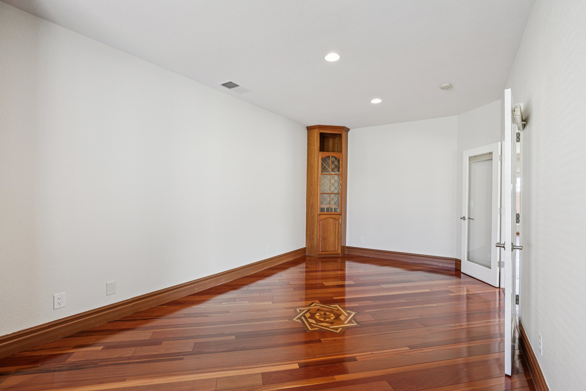 Canyon Oaks Cir-S2309-024.jpg