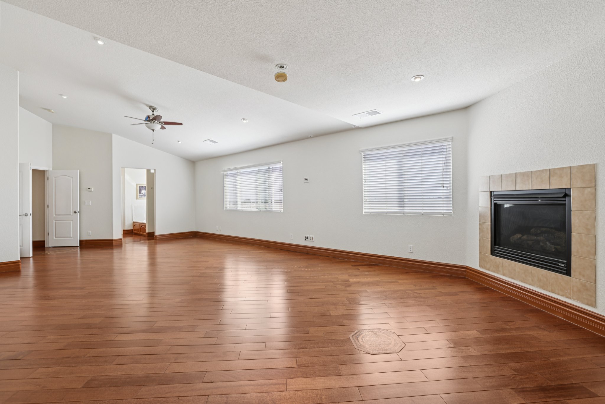 Canyon Oaks Cir-S2309-043.jpg