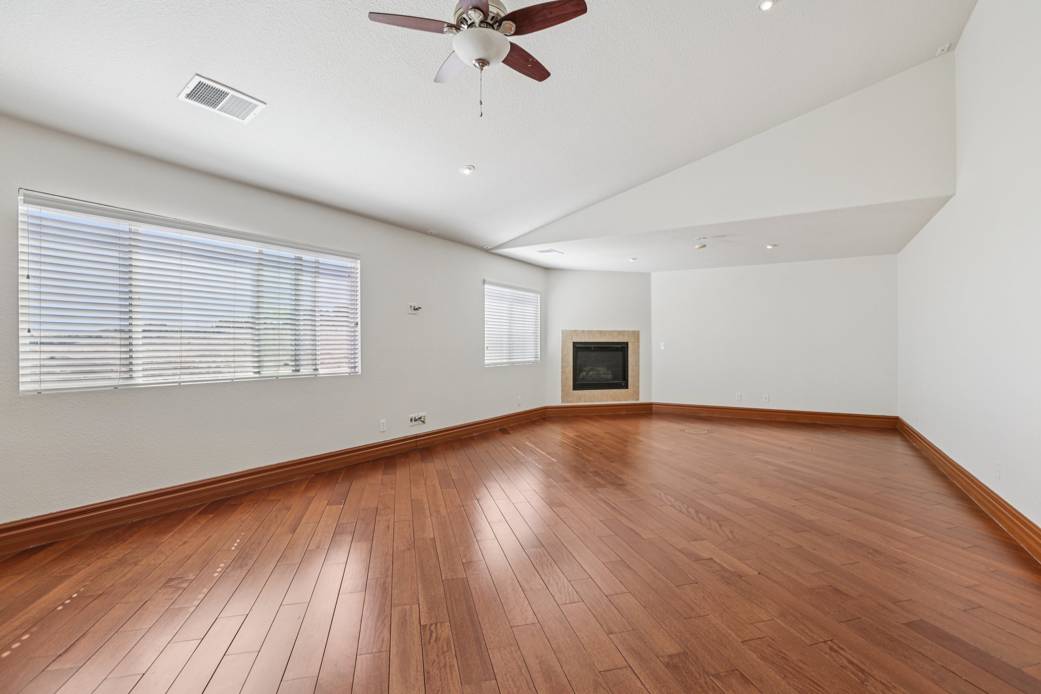 Canyon Oaks Cir-S2309-048.jpg