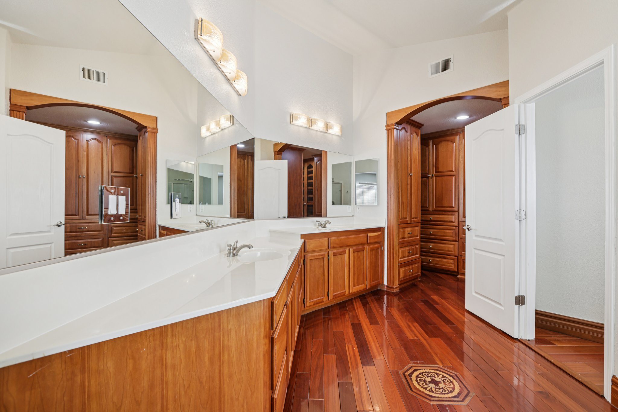 Canyon Oaks Cir-S2309-049.jpg
