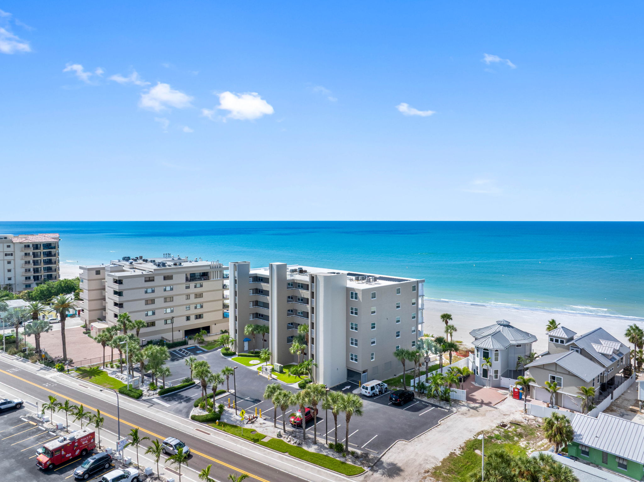 ..Small 20 Unit Private Secured Complex.