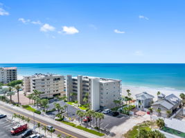 ..Small 20 Unit Private Secured Complex.