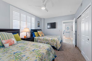16.2 x 11.2 - Guest Bedroom #1
