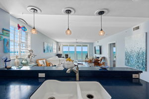 .. 40' x 16'5" Spacing - Kitchen + Liv Rm
