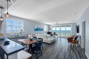 SW Corner Unit - 3 /2 With 1880 Sq Feet.