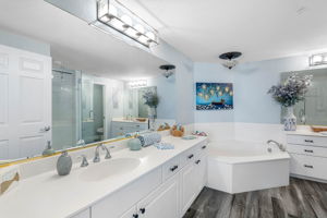 Large 12'7" x 10'5" Master Bathroom.