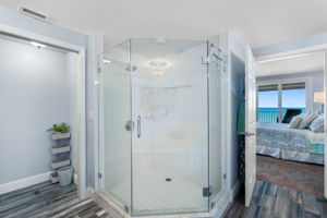 .. Privacy Rm to Left + Walk in Shower