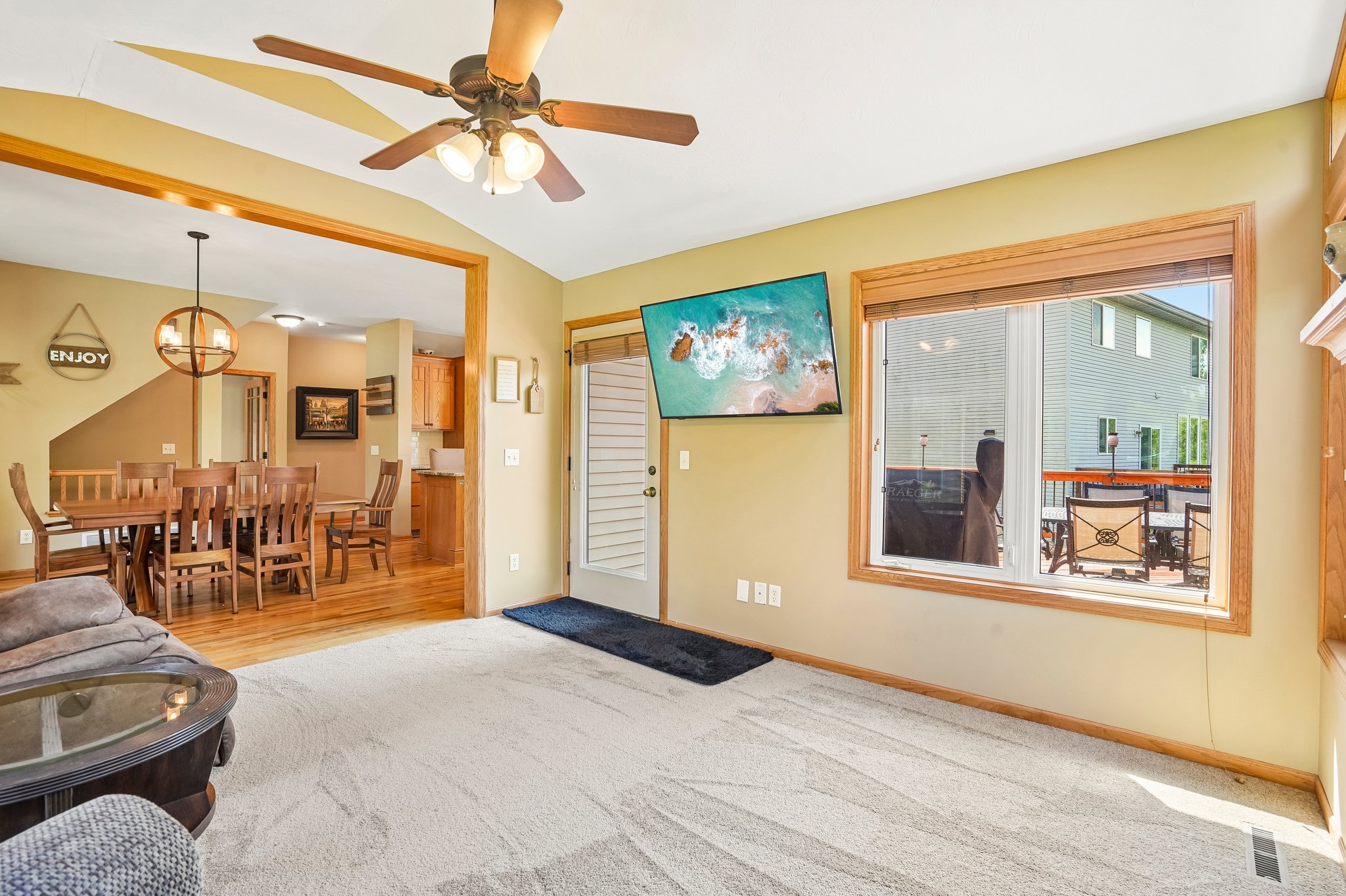 Embers Ave-S0207-012.jpg
