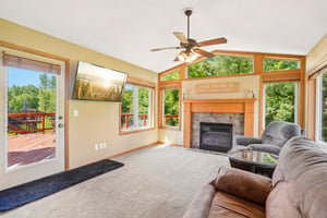 Embers Ave-S0207-010.jpg