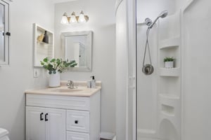 Doxey Dr-S1909-032.jpg