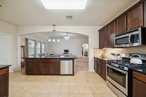 1972 Jobes Ct, Alvin, TX 77511-013.jpg