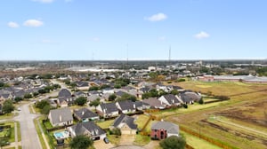 1972 Jobes Ct, Alvin, TX 77511-002 (2).jpg