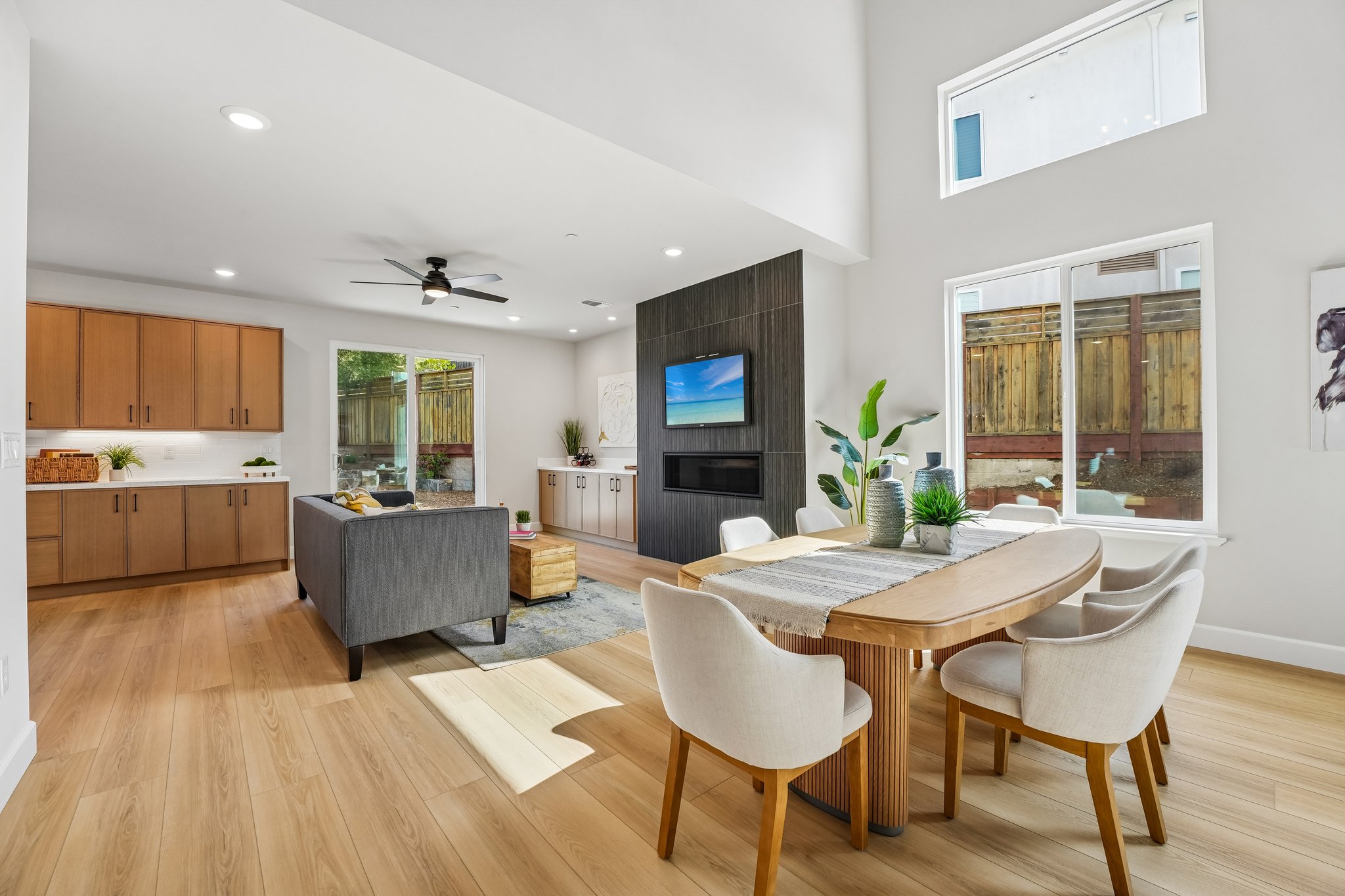 Gardenview Cir-S2504-019.jpg