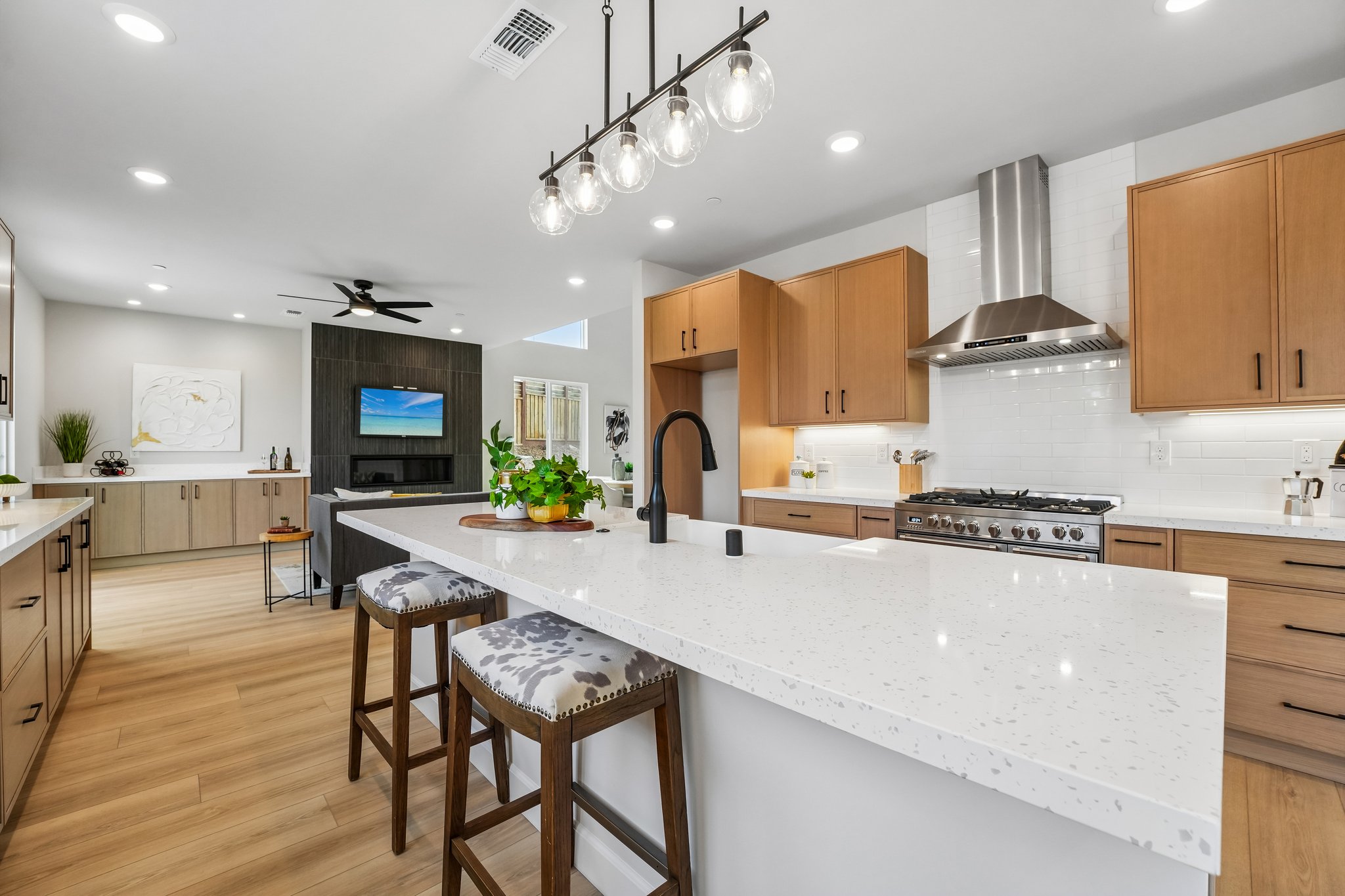 Gardenview Cir-S2504-035.jpg
