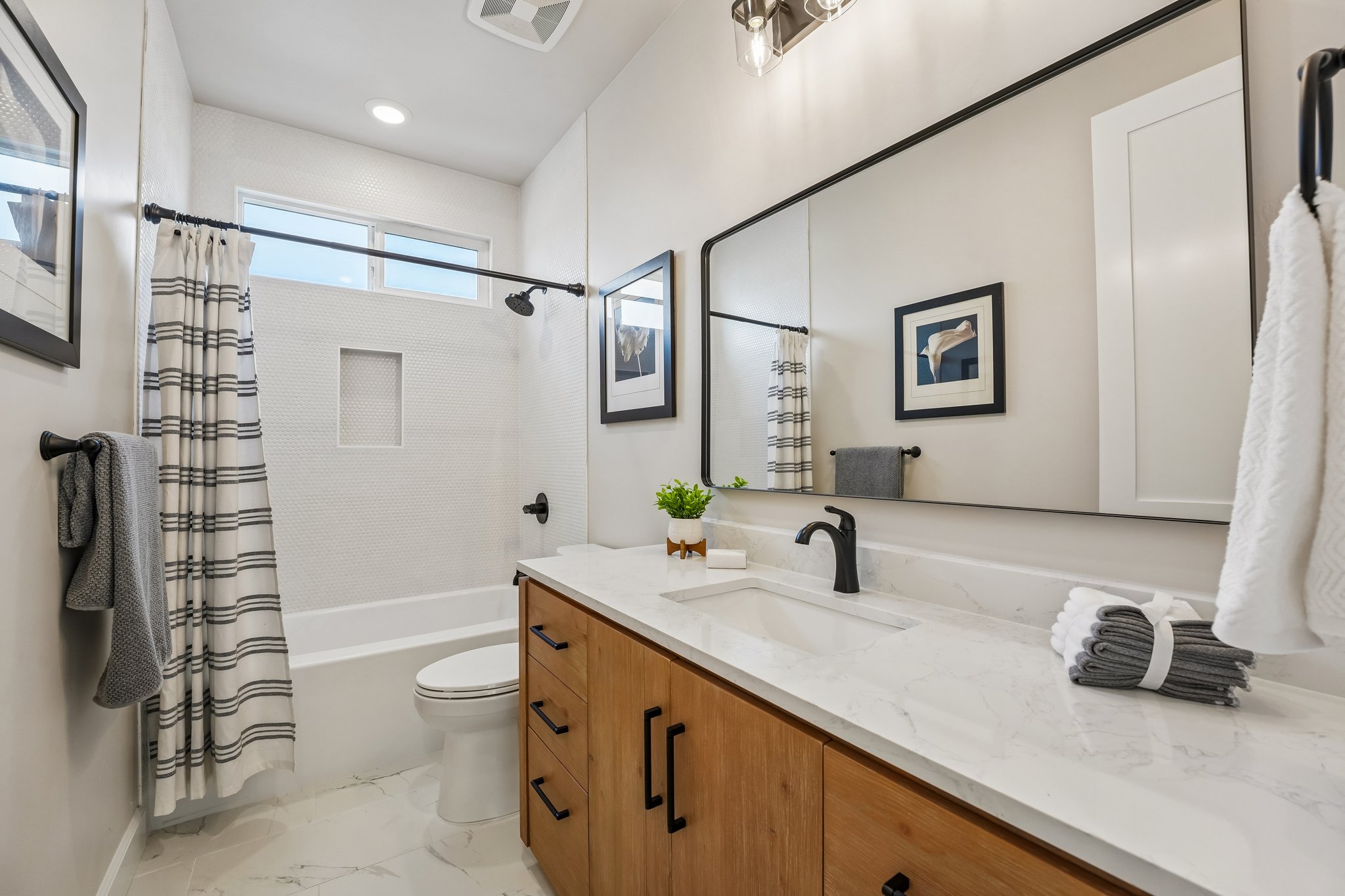 Gardenview Cir-S2504-052.jpg