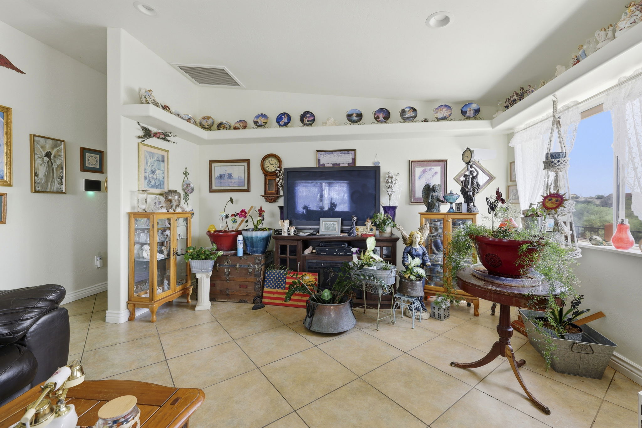 Living Room 4
