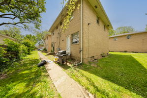 E.G.- 1975 Dunbar Dr, Columbus-60