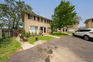E.G.- 1975 Dunbar Dr, Columbus-62