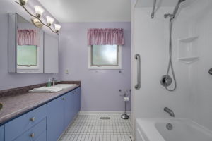  Photo 32