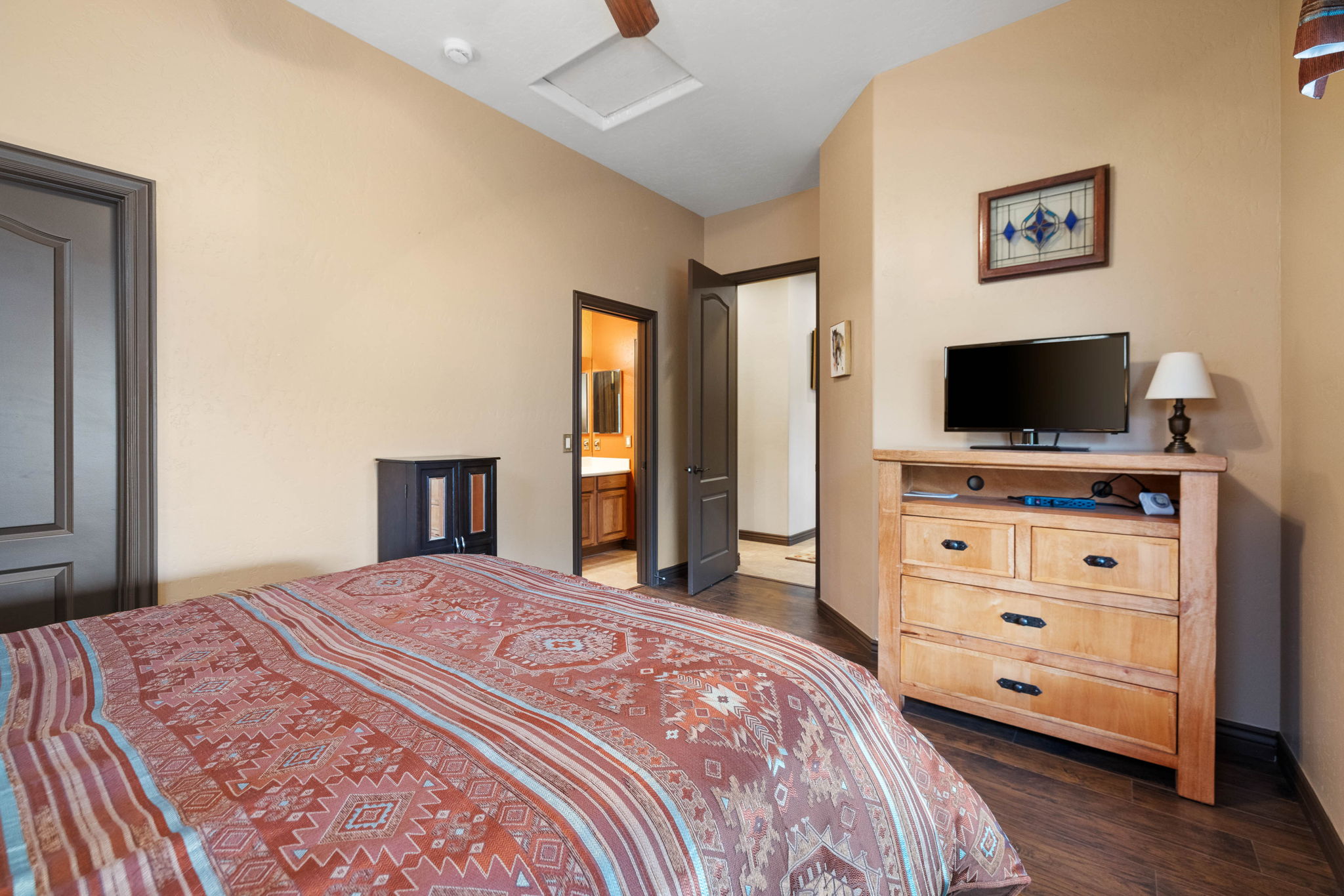 Bedroom 2 (2)