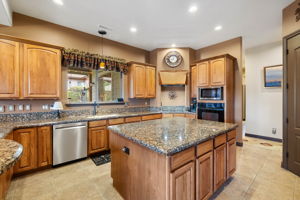 Kitchen (2)