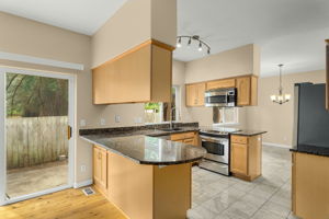 Kitchen - Breakfast Bar