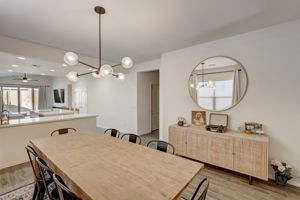 W Monroe St-010