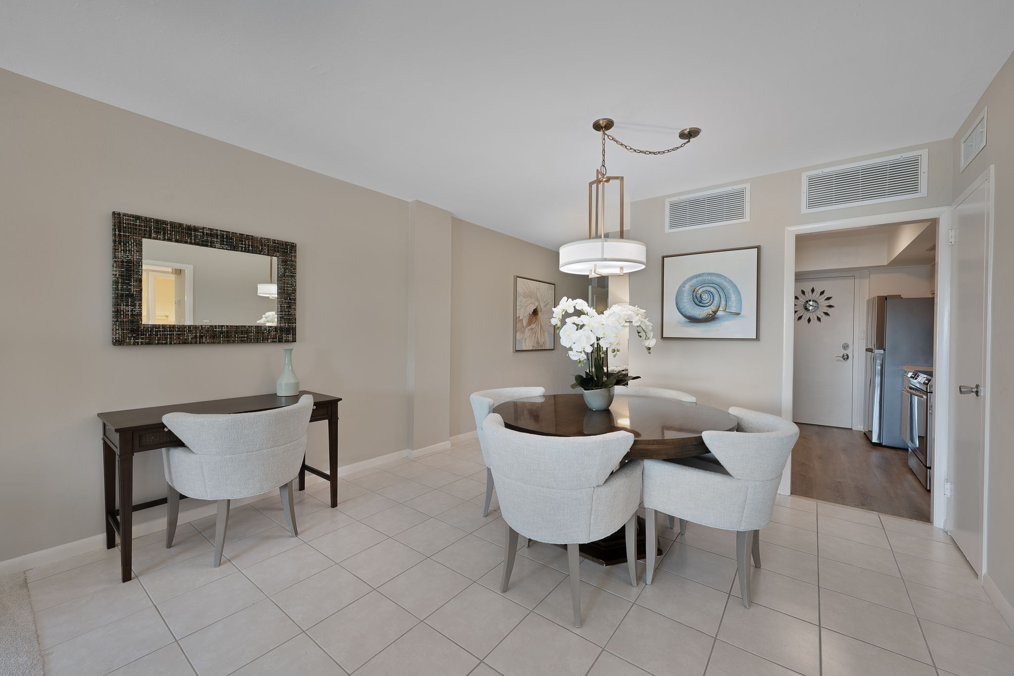 Dining - Foyer