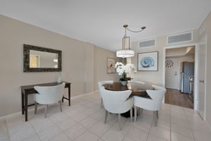 Dining - Foyer