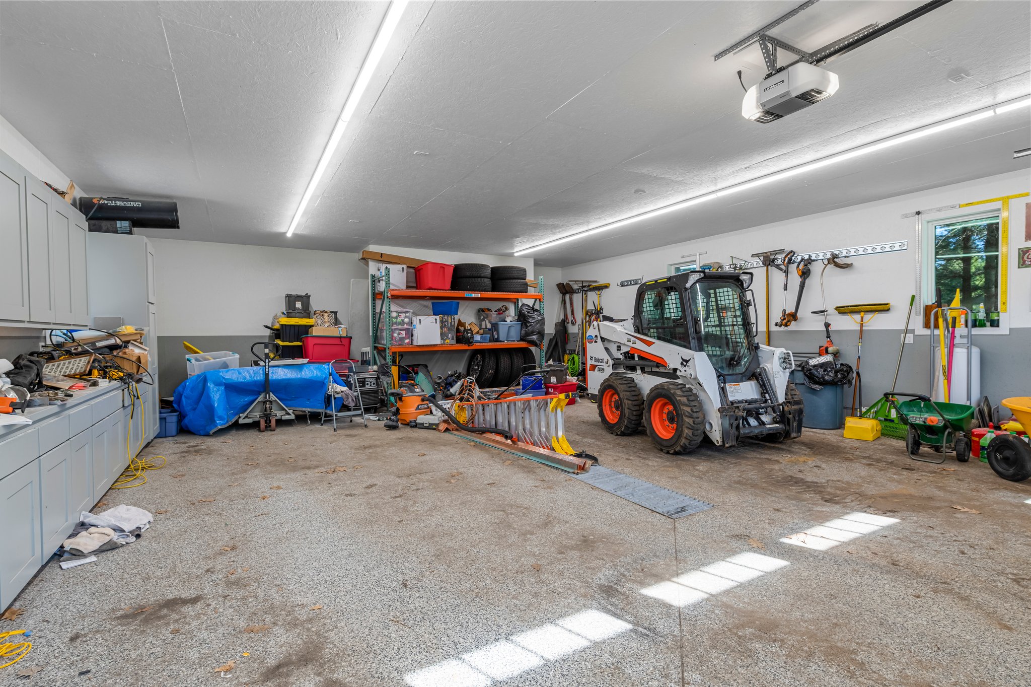 Detached Garage/Shop