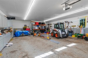 Detached Garage/Shop