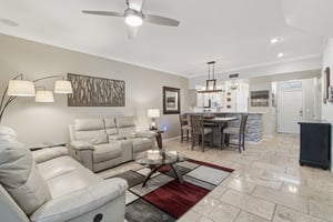 N 76th St 1104-S1909-008.jpg