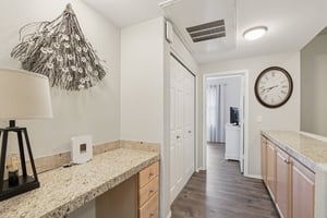 N 76th St 1104-S1909-022.jpg