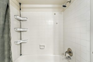  Photo 34