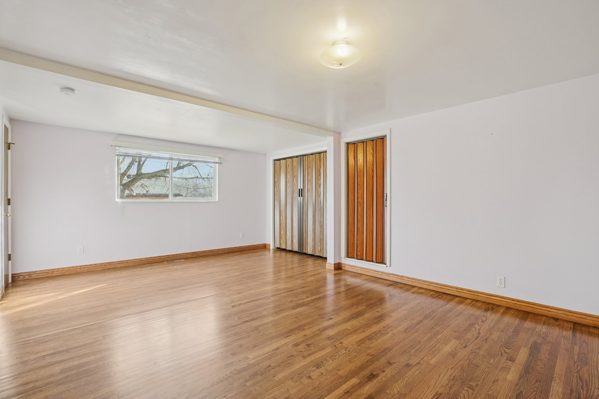 Caveman Blvd-S0502-015.jpg