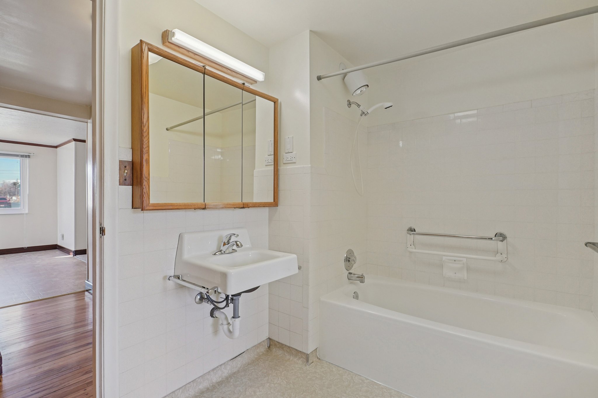 Caveman Blvd-S0502-018.jpg