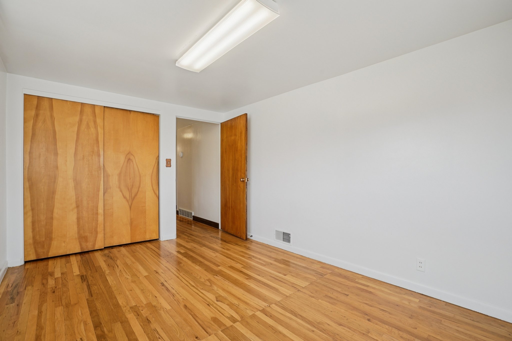 Caveman Blvd-S0502-021.jpg