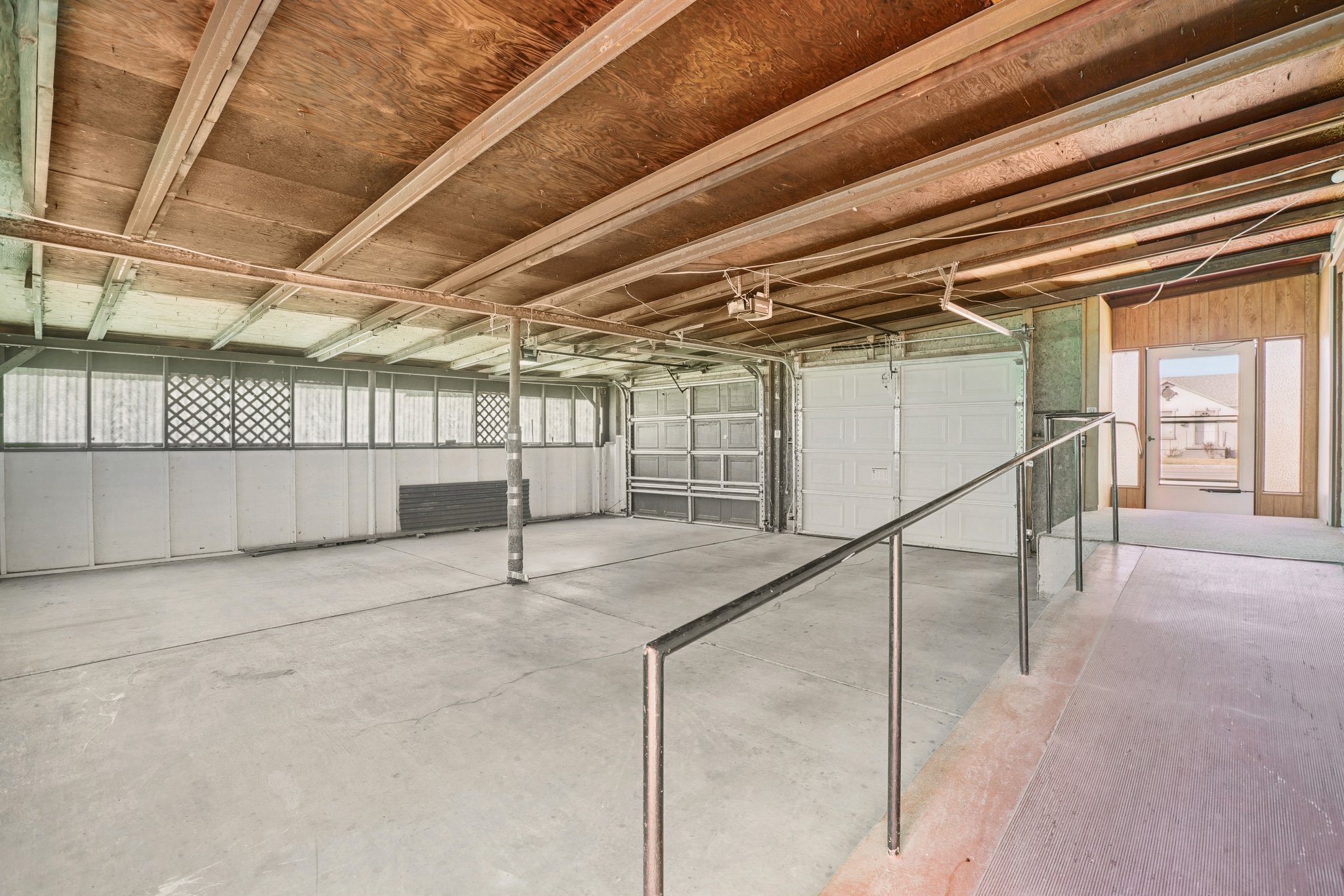 Caveman Blvd-S0502-030.jpg