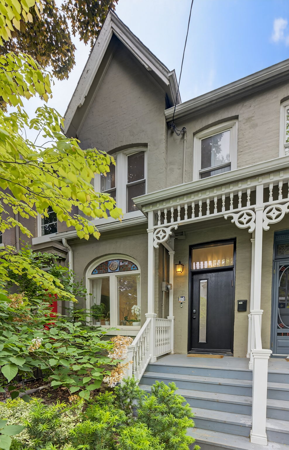 198 Macpherson Ave