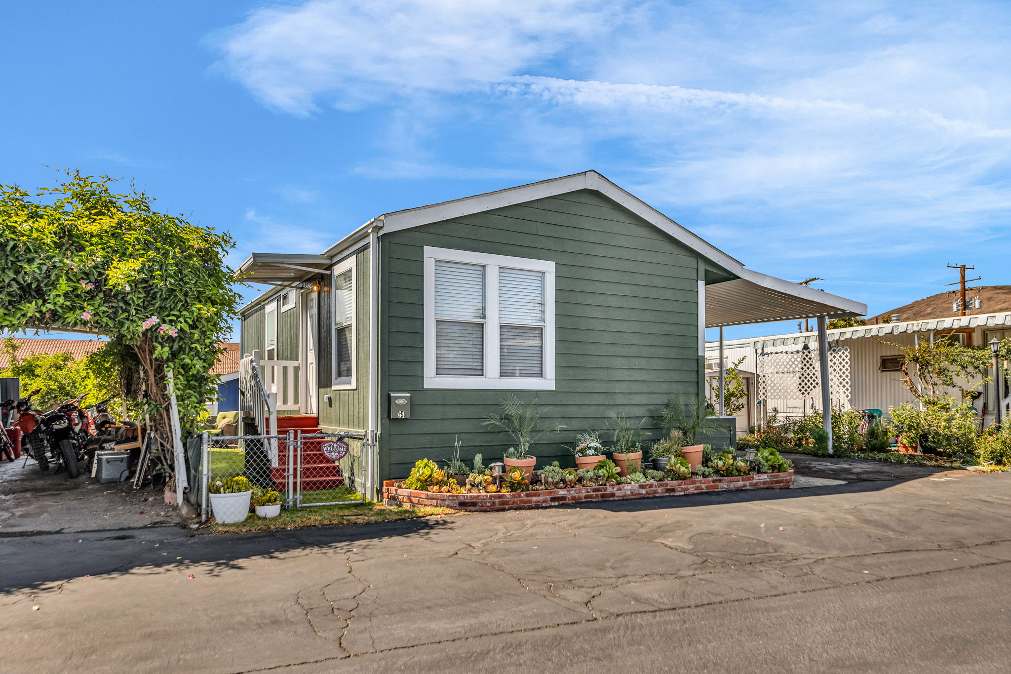 Front of home, garden, private yard