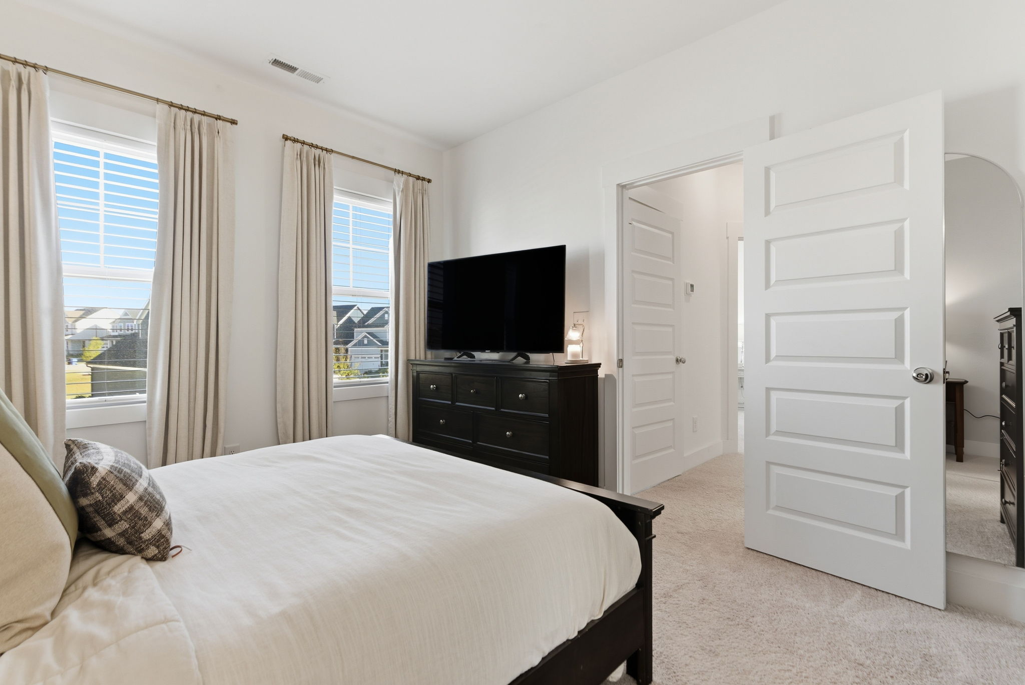 198 Retreat Drive-44