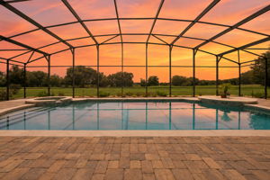 Heated Salt water pool w/ Spa