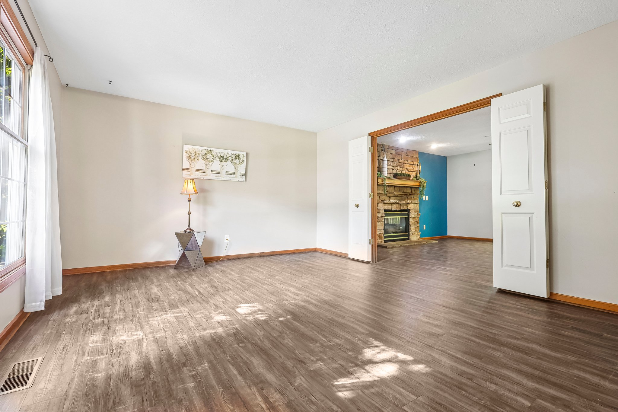 Fairway Dr-S0610-005.jpg