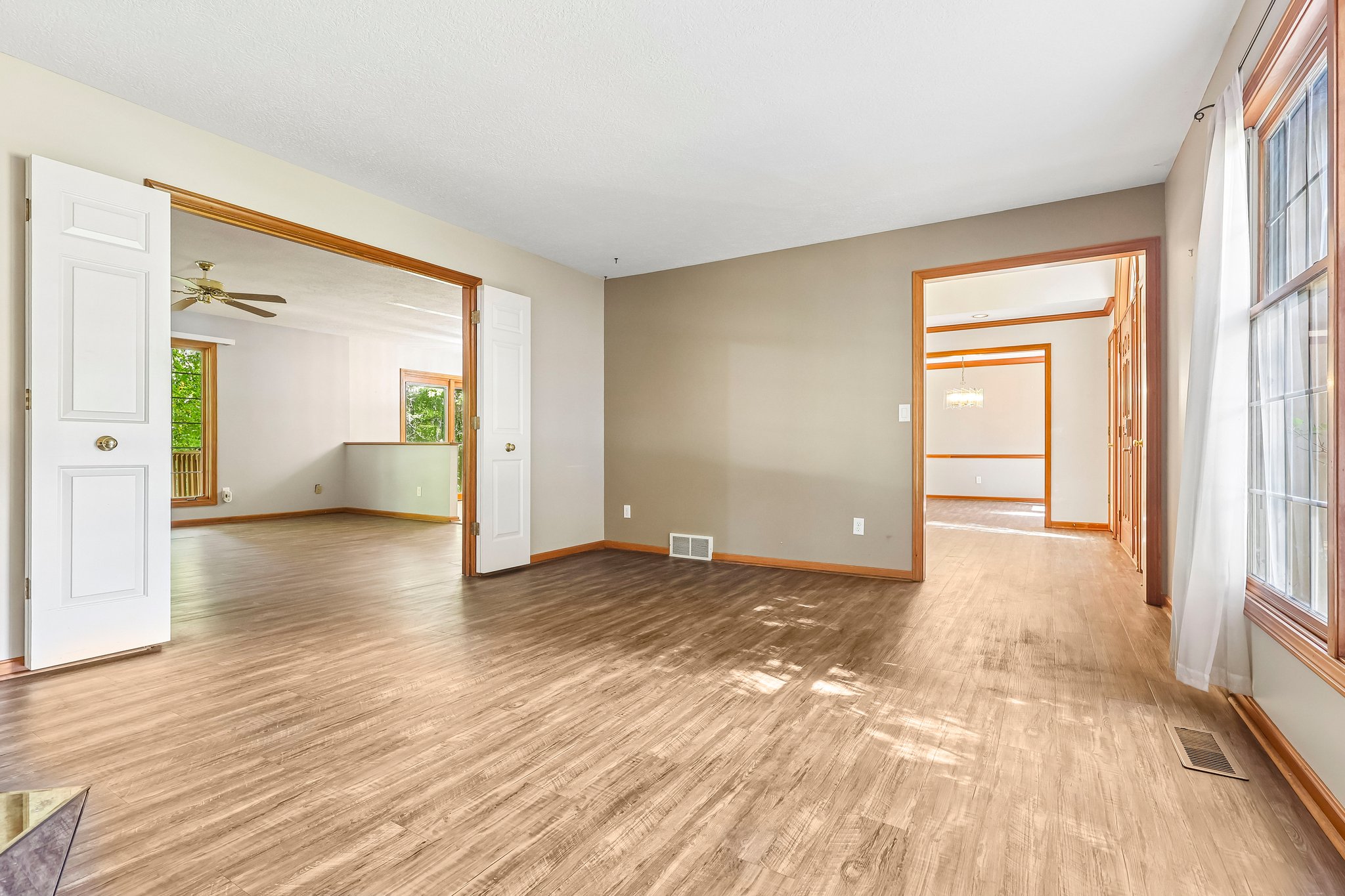 Fairway Dr-S0610-007.jpg
