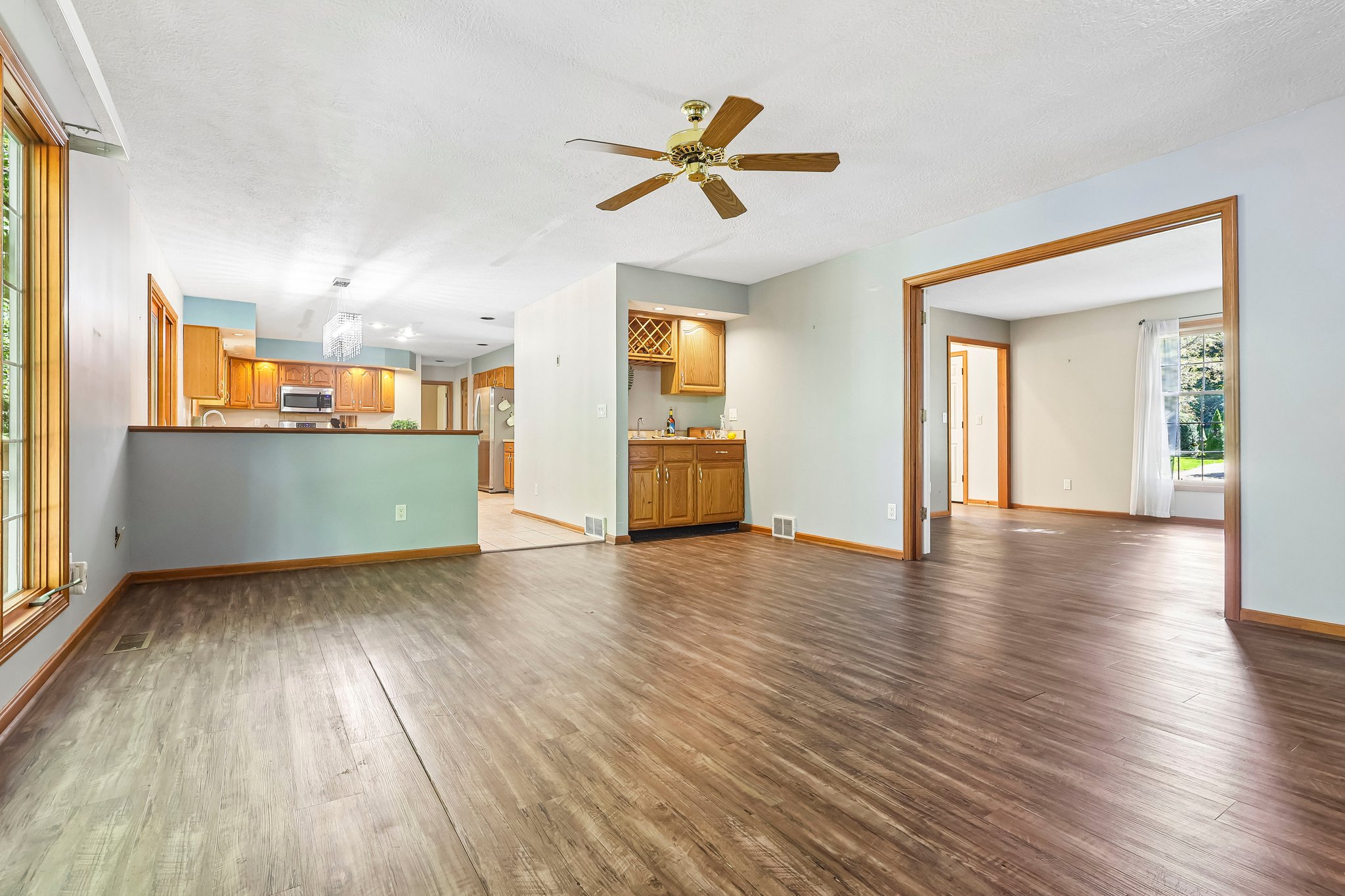 Fairway Dr-S0610-010.jpg